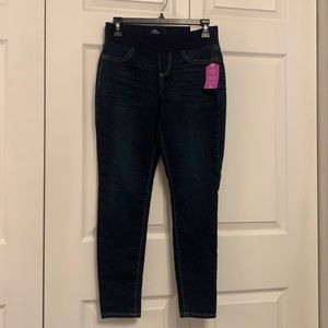 NWT $44 St. John’s Bay Pull-On Skinny Jean Mid Rise Petite Small
